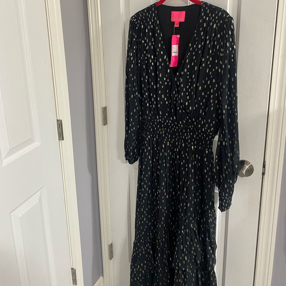 Lilly Pulitzer Cristiana midi dress. Perfect for the holiday season!